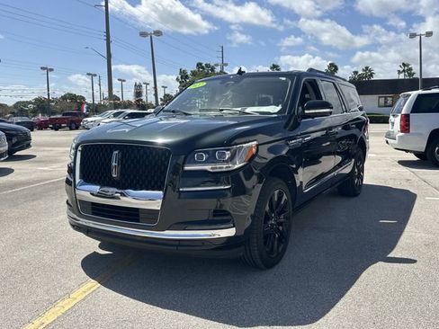 Certified 2022 Lincoln Navigator L Black Label image 2