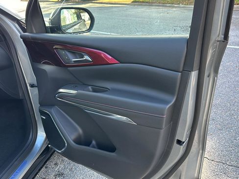 New 2026 Chevrolet Traverse RS image 12