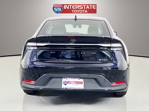 Used 2026 Toyota Prius Plug-In Hybrid FWD image 6