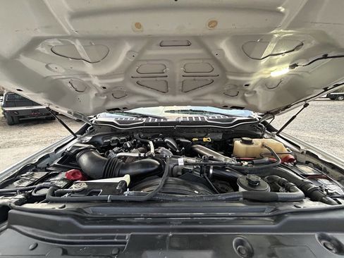 Used 2019 Ford F350 XL w/ Power Equipment Group image 26