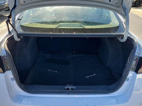 Used 2024 Nissan Versa SR w/ Trunk Package FWD image 10