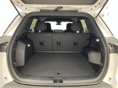 New 2026 Chevrolet Equinox LT w/ Safety and Technology Package AWD/4WD image 11