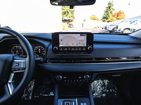 Used 2023 Mitsubishi Outlander SE image 24