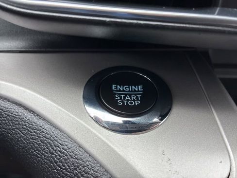 Used 2023 Ford Explorer XLT w/ Equipment Group 202A AWD/4WD image 35