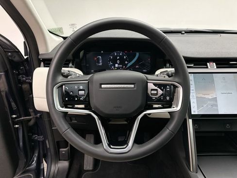 Used 2024 Land Rover Discovery Sport S image 18