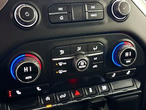 Used 2022 Chevrolet Silverado 1500 LT image 17