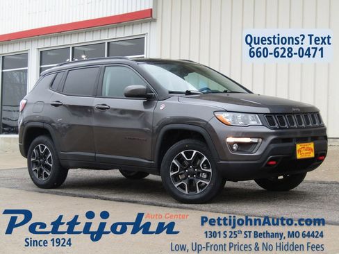 Used 2019 Jeep Compass Trailhawk image 1