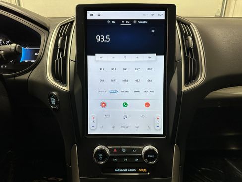 Certified 2024 Ford Edge SEL image 18