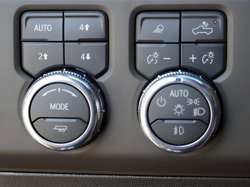 New 2026 GMC Sierra 2500 Denali w/ Denali Reserve Package image 15