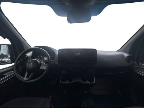 Used 2019 Mercedes-Benz Sprinter 144 image 12