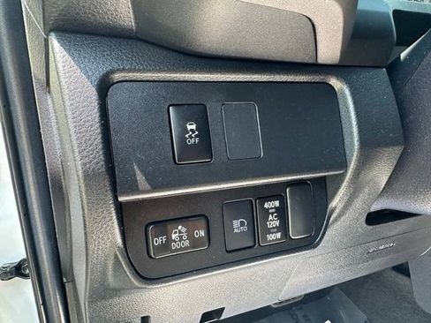Used 2022 Toyota Tacoma TRD Sport w/ Technology Package AWD/4WD image 14