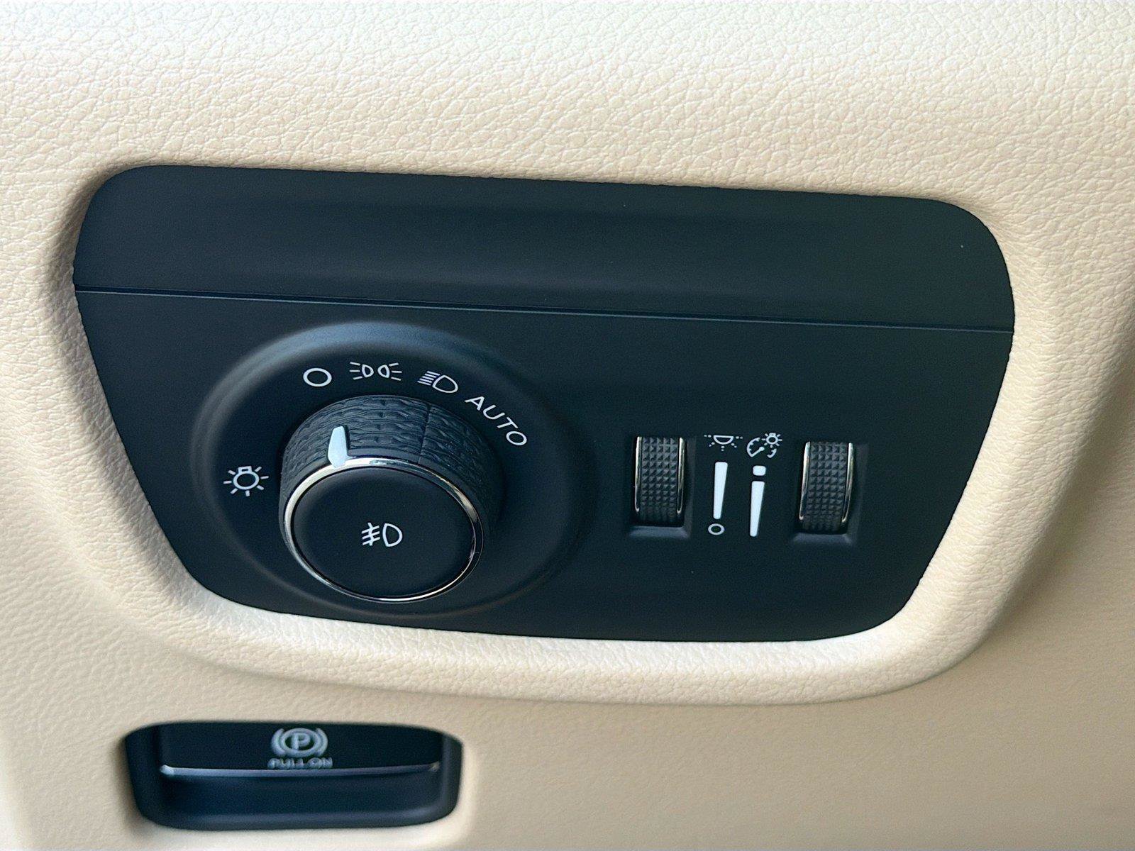 New 2026 Jeep Grand Cherokee Limited AWD/4WD image 34