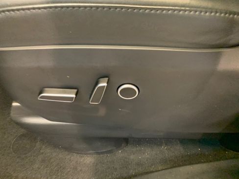 Used 2023 Tesla Model X AWD/4WD image 18