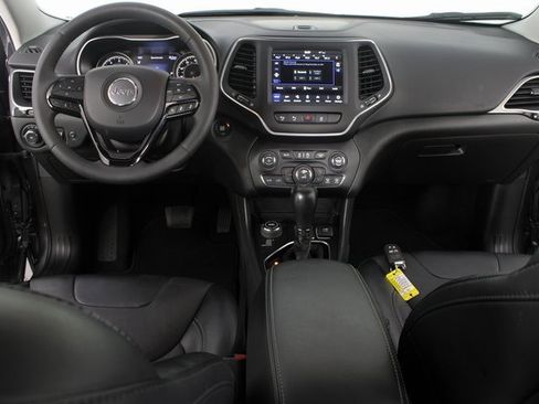 Used 2023 Jeep Cherokee Altitude Lux image 9