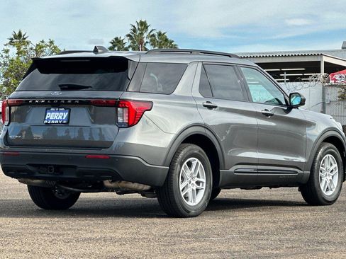 New 2026 Ford Explorer Active image 4