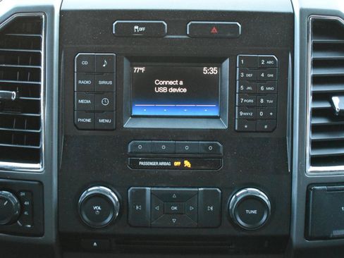 Used 2017 Ford F150 XLT AWD/4WD image 19