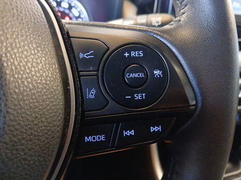 Used 2021 Toyota RAV4 XLE w/ Convenience Package AWD/4WD image 21