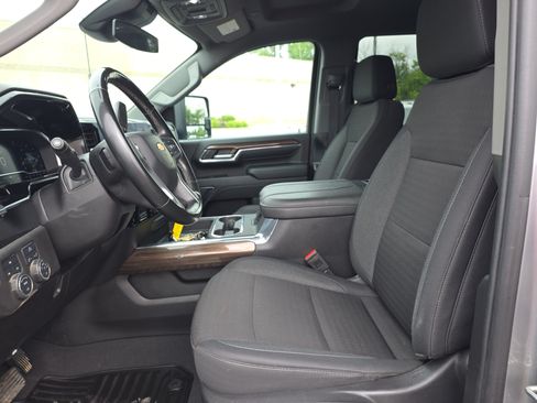 Used 2024 Chevrolet Silverado 3500 LT w/ Convenience Package AWD/4WD image 13
