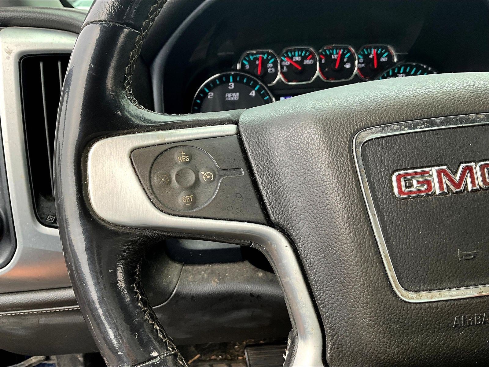 Used 2017 GMC Sierra 1500 SLE w/ SLE Value Package AWD/4WD image 12