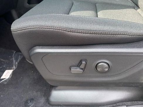 New 2026 RAM 1500 4x4 Crew Cab image 15