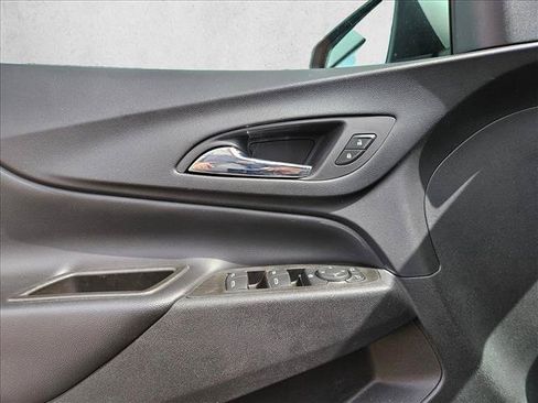 Used 2020 Chevrolet Equinox LT w/ LPO, Floor Liner Package FWD image 25
