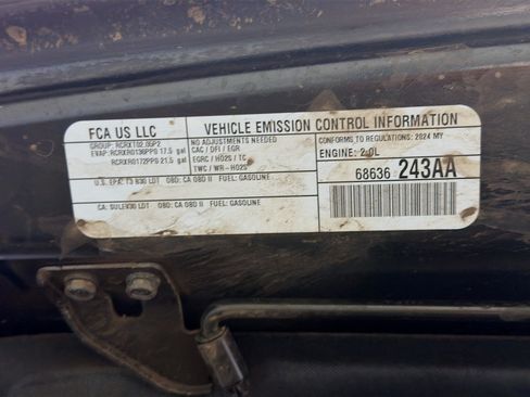 Used 2024 Jeep Wrangler Unlimited Sahara AWD/4WD image 17