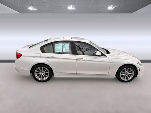 Used 2017 BMW 320i Sedan image 8