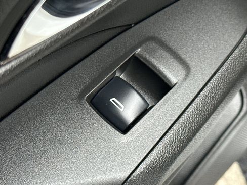 Used 2024 Chevrolet Trax LT w/ Driver Confidence Package FWD image 30
