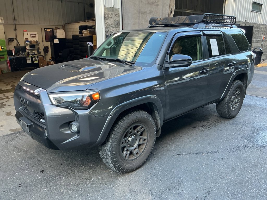 Certified 2020 Toyota 4Runner Venture w/ Moonroof Package AWD/4WD image 1
