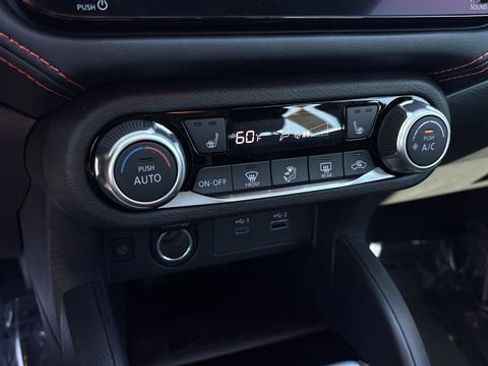 Used 2025 Nissan Versa SR w/ Trunk Package FWD image 30