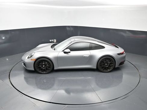 Used 2021 Porsche 911 Carrera 4 AWD/4WD image 17