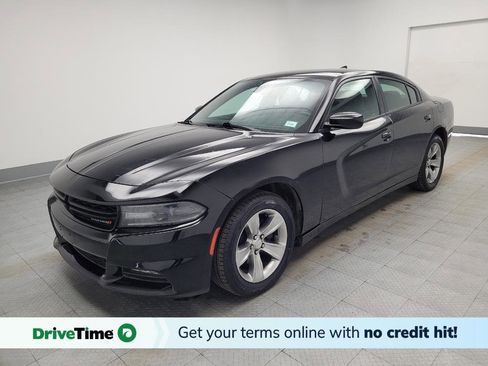 Used 2017 Dodge Charger SXT image 1