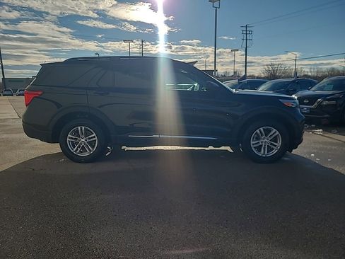 Used 2023 Ford Explorer XLT w/ Equipment Group 202A image 6