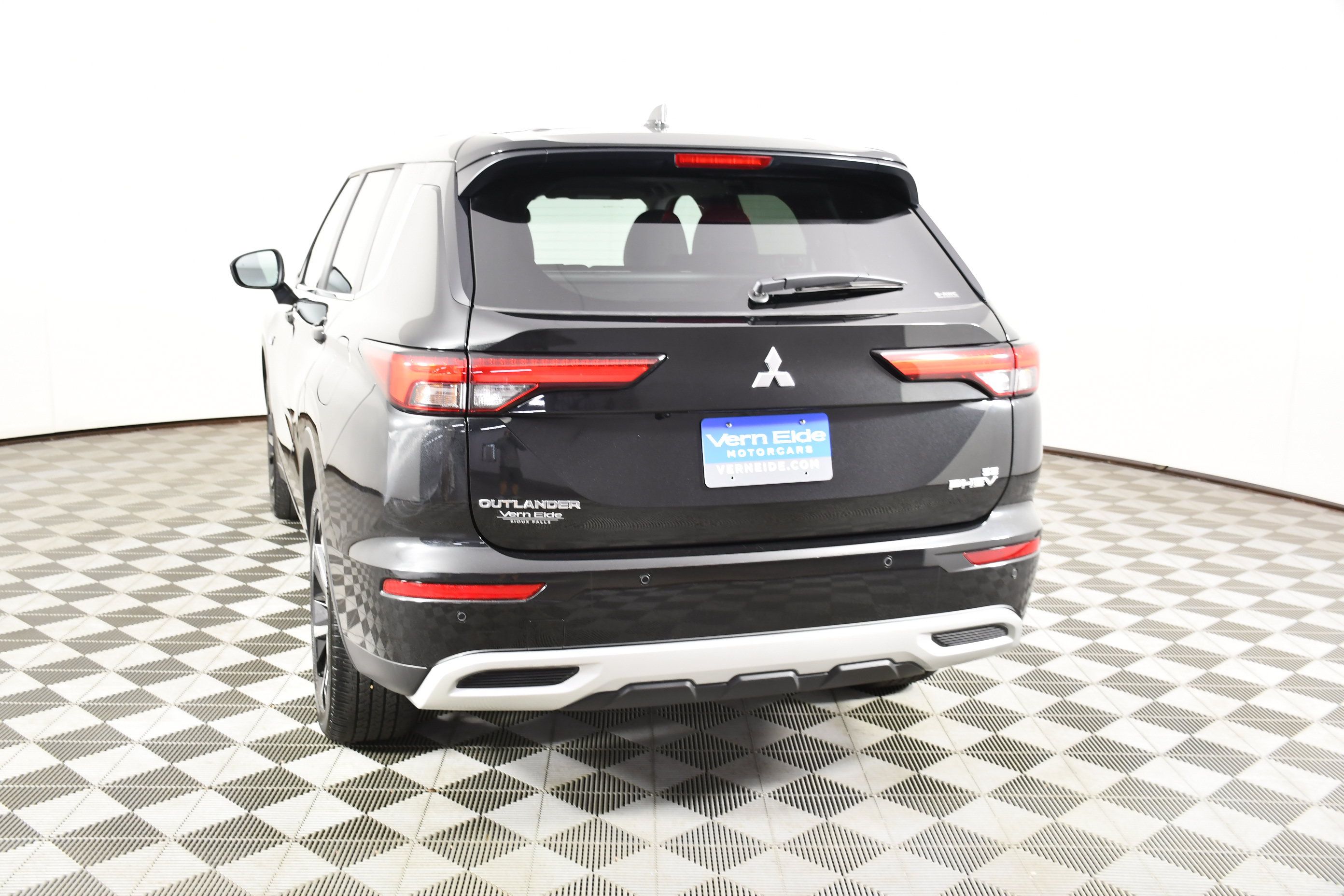 Used 2025 Mitsubishi Outlander SE AWD/4WD image 7
