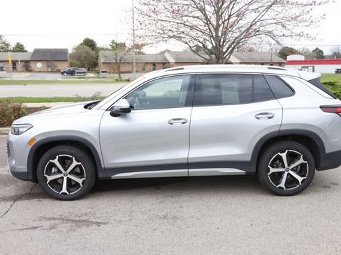 Used 2025 Volkswagen Tiguan SE w/ Panoramic Sunroof Package AWD/4WD image 10