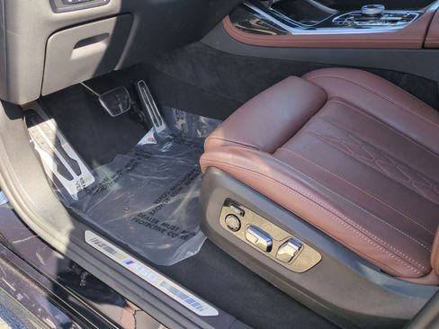 Used 2026 BMW X7 M60i image 17