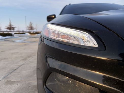 Used 2017 Jeep Cherokee High Altitude image 36