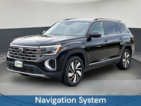 Used 2025 Volkswagen Atlas SEL AWD/4WD image 3