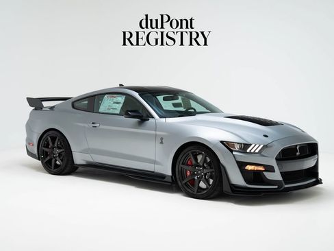 Used 2022 Ford Mustang Shelby GT500 w/ Carbon Fiber Track Pack RWD image 1