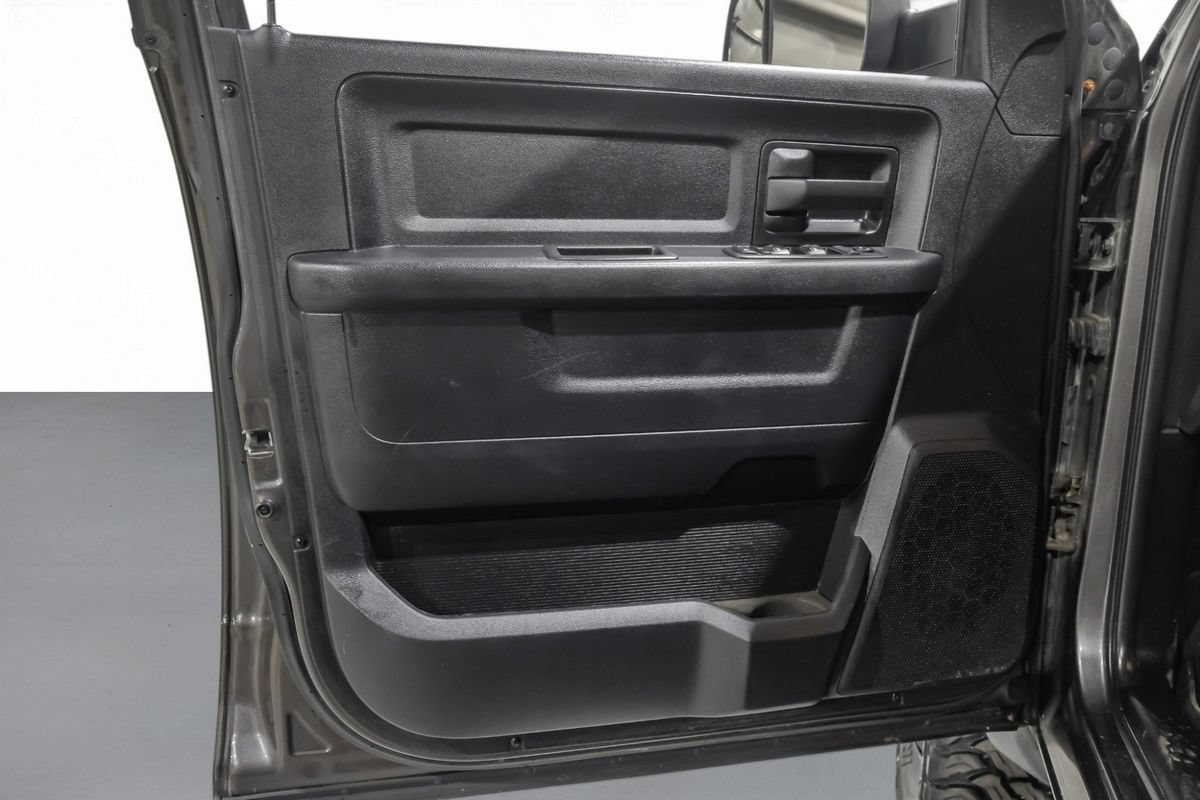 Used 2015 RAM 3500 Tradesman w/ Chrome Appearance Group AWD/4WD image 38