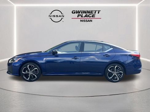 Used 2024 Nissan Altima 2.5 SR FWD image 21