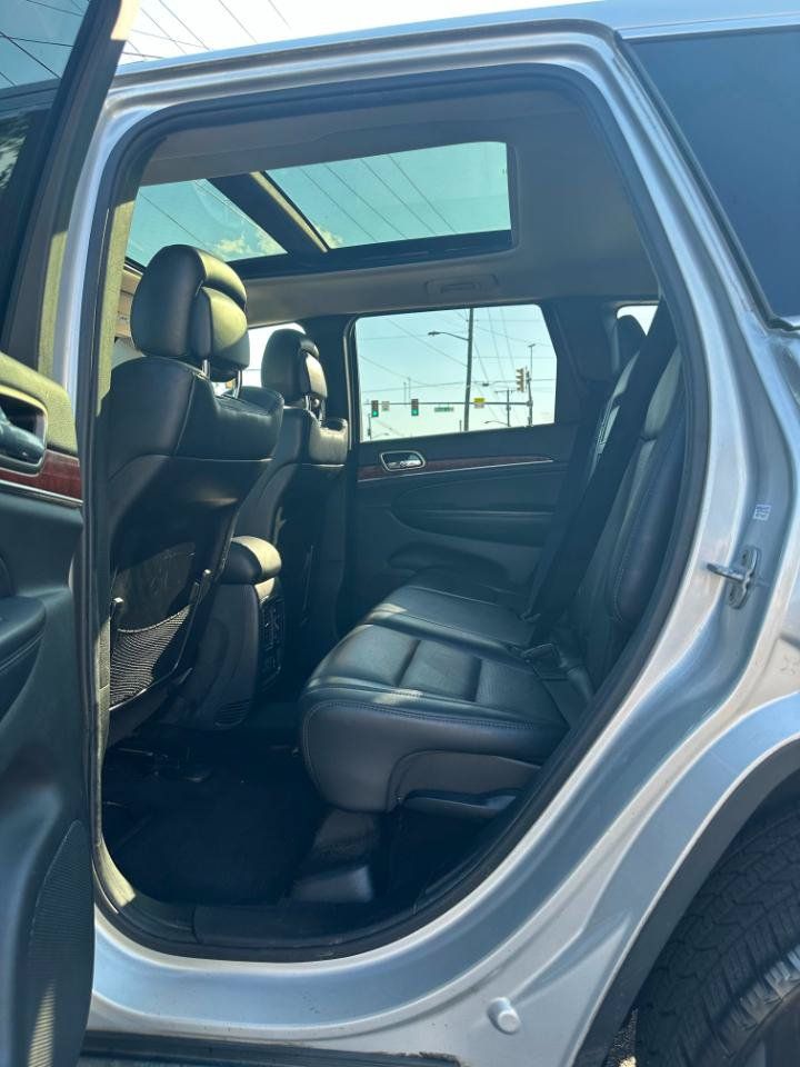 Used 2011 Jeep Grand Cherokee Limited w/ Luxury Group II AWD/4WD image 17