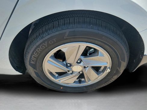New 2026 Hyundai Elantra SE image 30