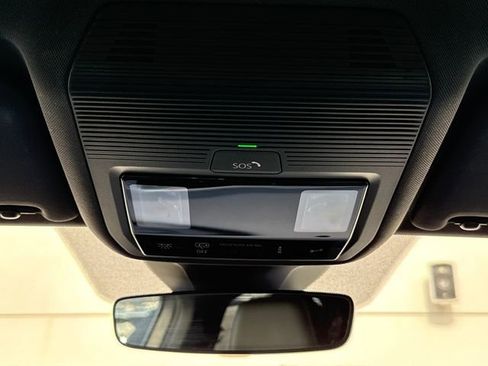 Certified 2023 Volkswagen ID.4 Pro image 31