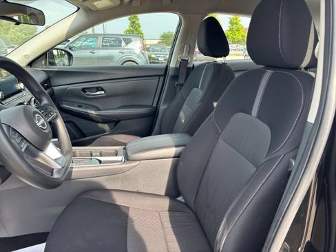 Used 2025 Nissan Sentra SV FWD image 20