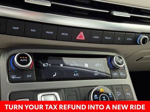 Used 2024 Hyundai Palisade Calligraphy image 21