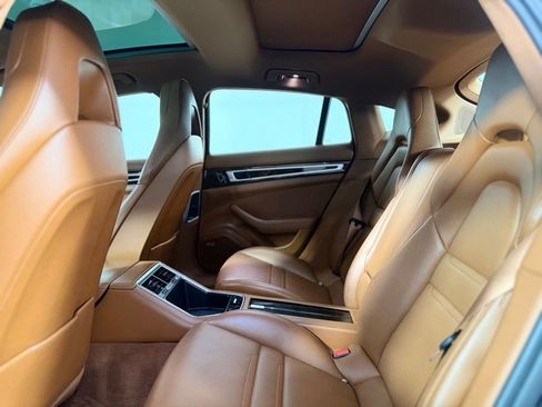 Used 2018 Porsche Panamera 4S image 24