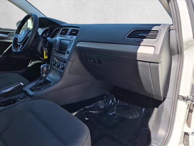 Used 2016 Volkswagen Golf S FWD image 21