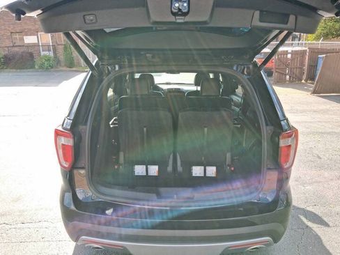 Used 2017 Ford Explorer XLT w/ Equipment Group 202A FWD image 12
