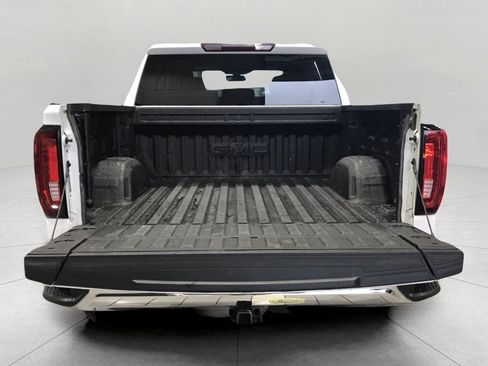 Certified 2022 GMC Sierra 1500 SLT w/ Driver Alert Package I AWD/4WD image 33